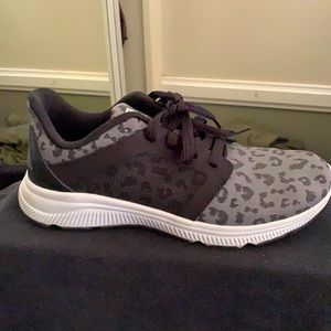 AVÍA Leopard Sneakers